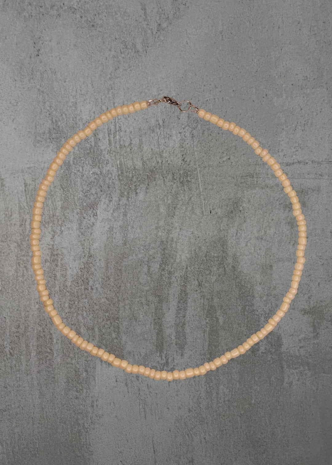 M5 - Simple Ivory Bead Necklace
